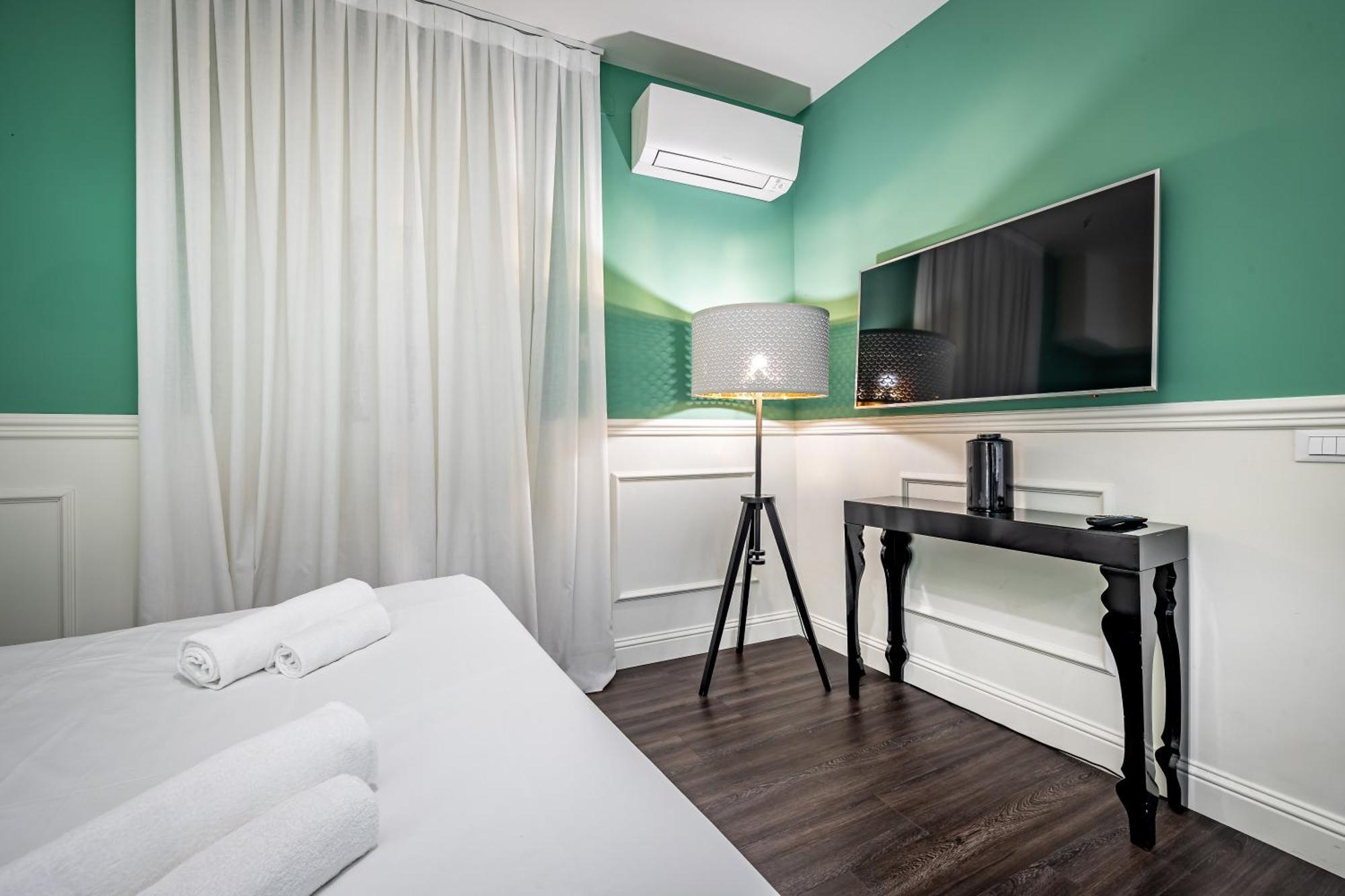 Hs4U The Romantic Luxury Apartment Прато Экстерьер фото